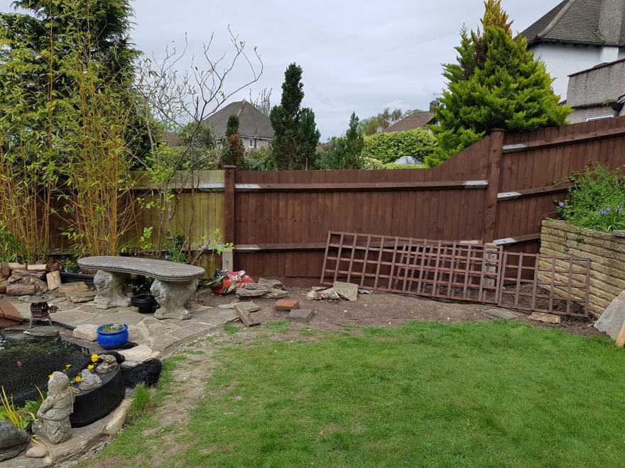 Sutton半独立式住宅分层花园设计-18