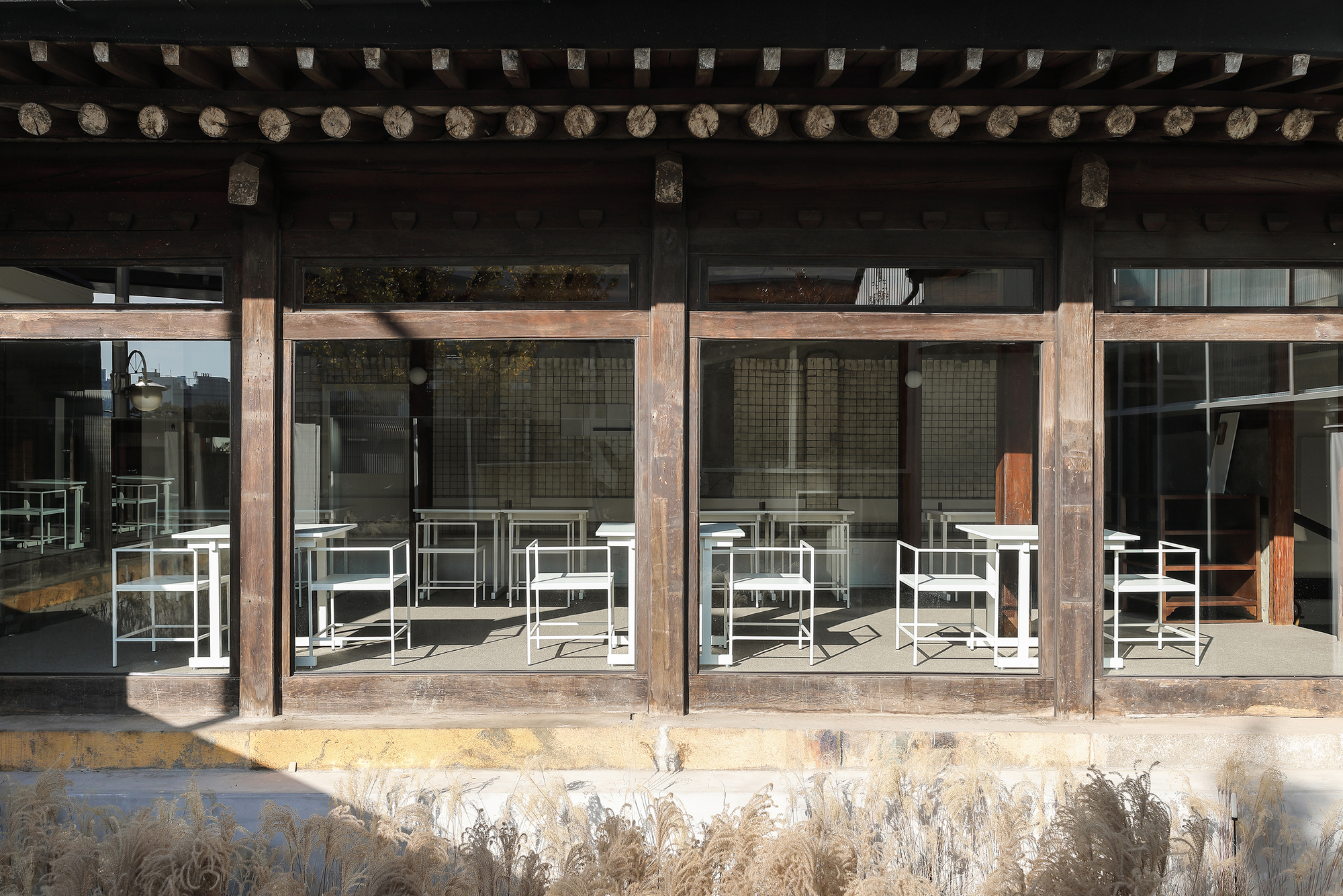 Dongnip Milbang Restaurant / Design Studio Maoom-10