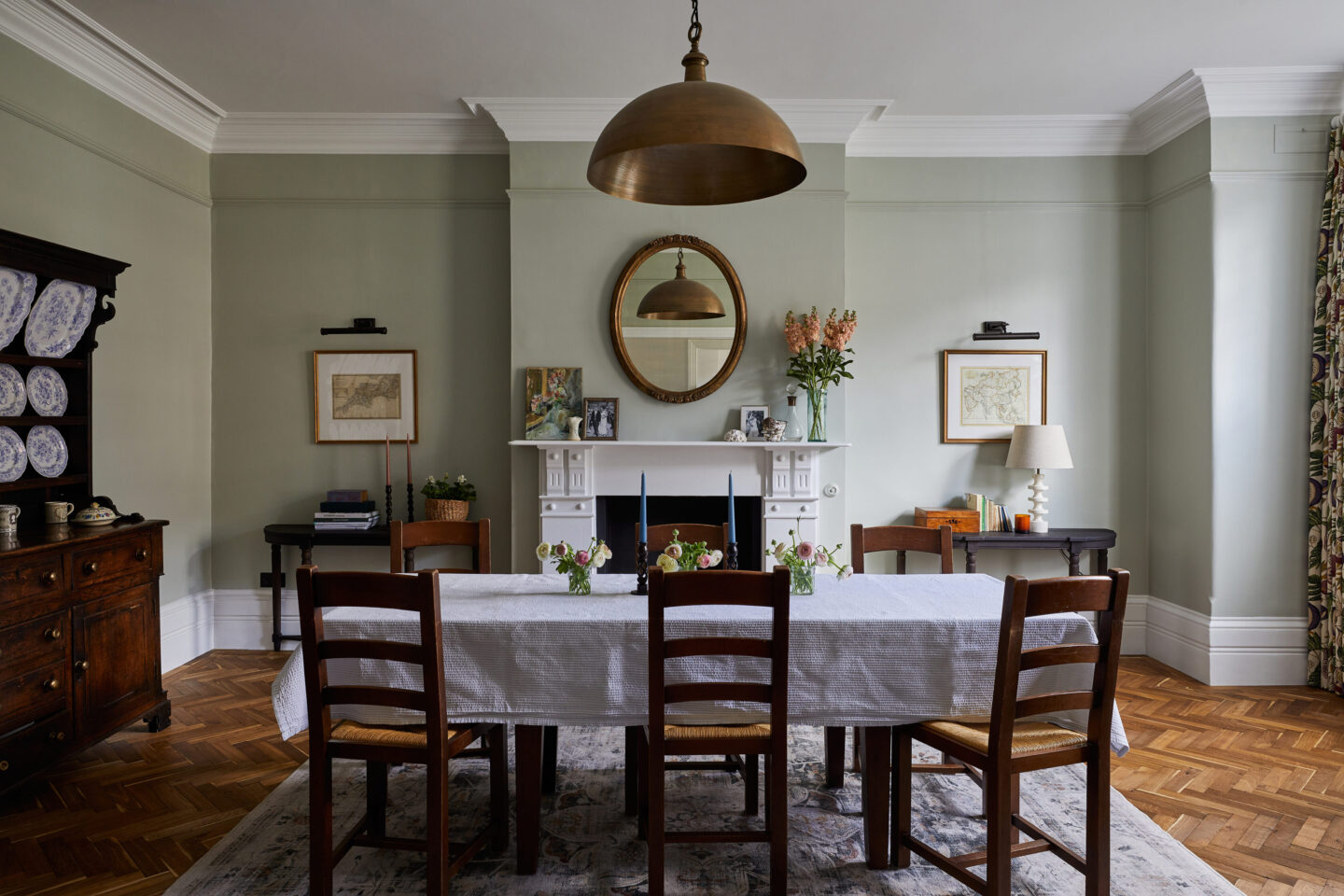 
      Imperfect Interiors
    -3