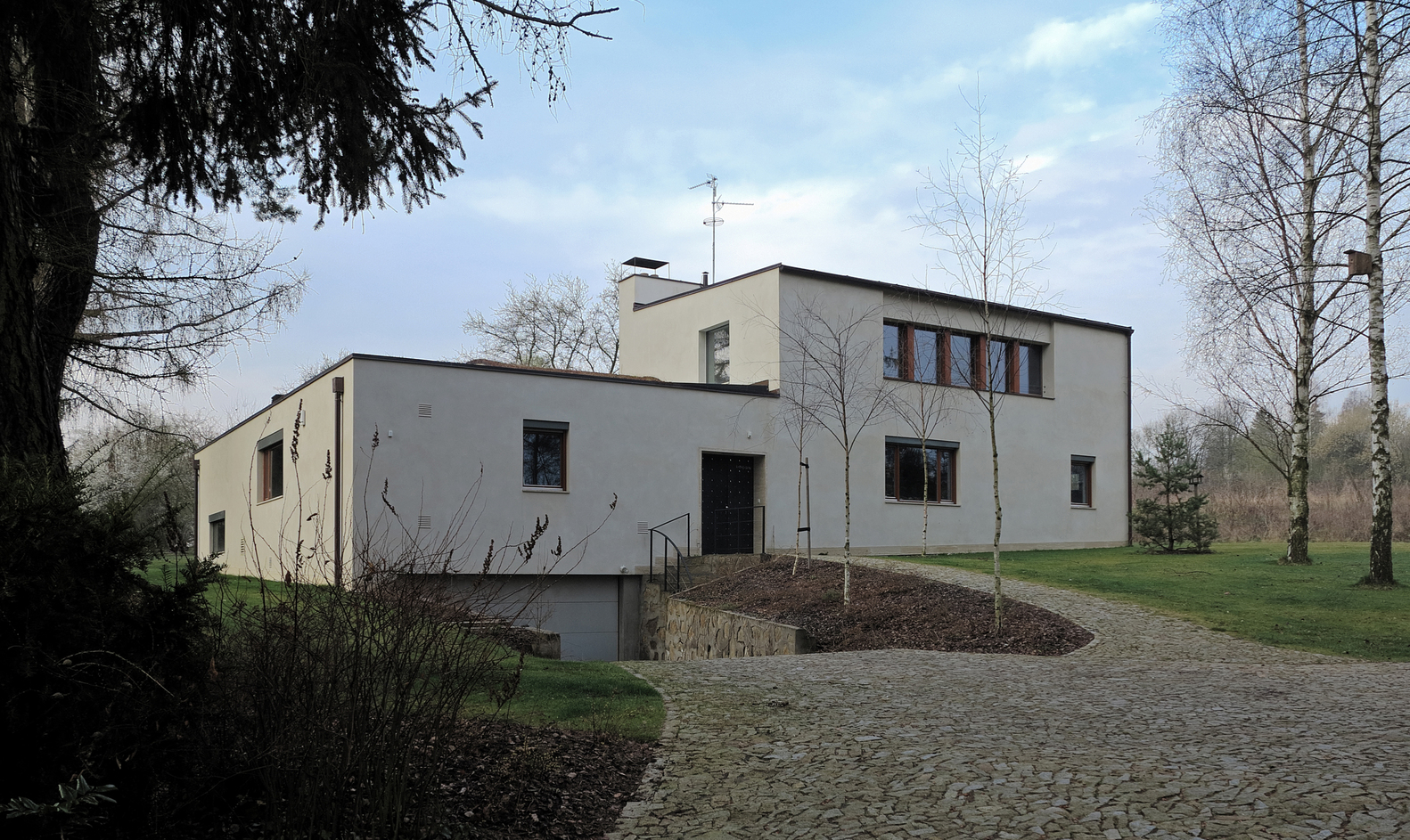 捷克 Benešov 家庭别墅，绿色环绕中的生活空间-27