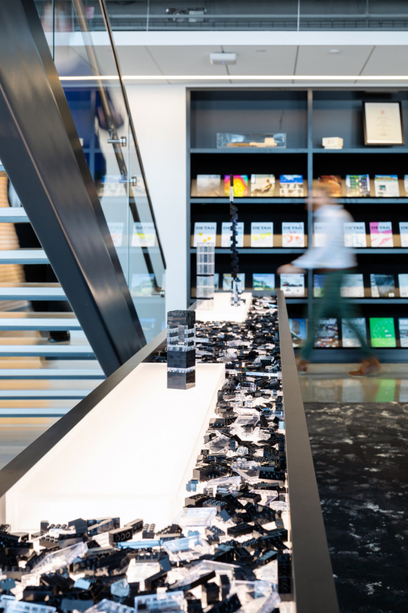 HDR 总部-- 奥马哈，现代设计美学打造混合办公空间-13