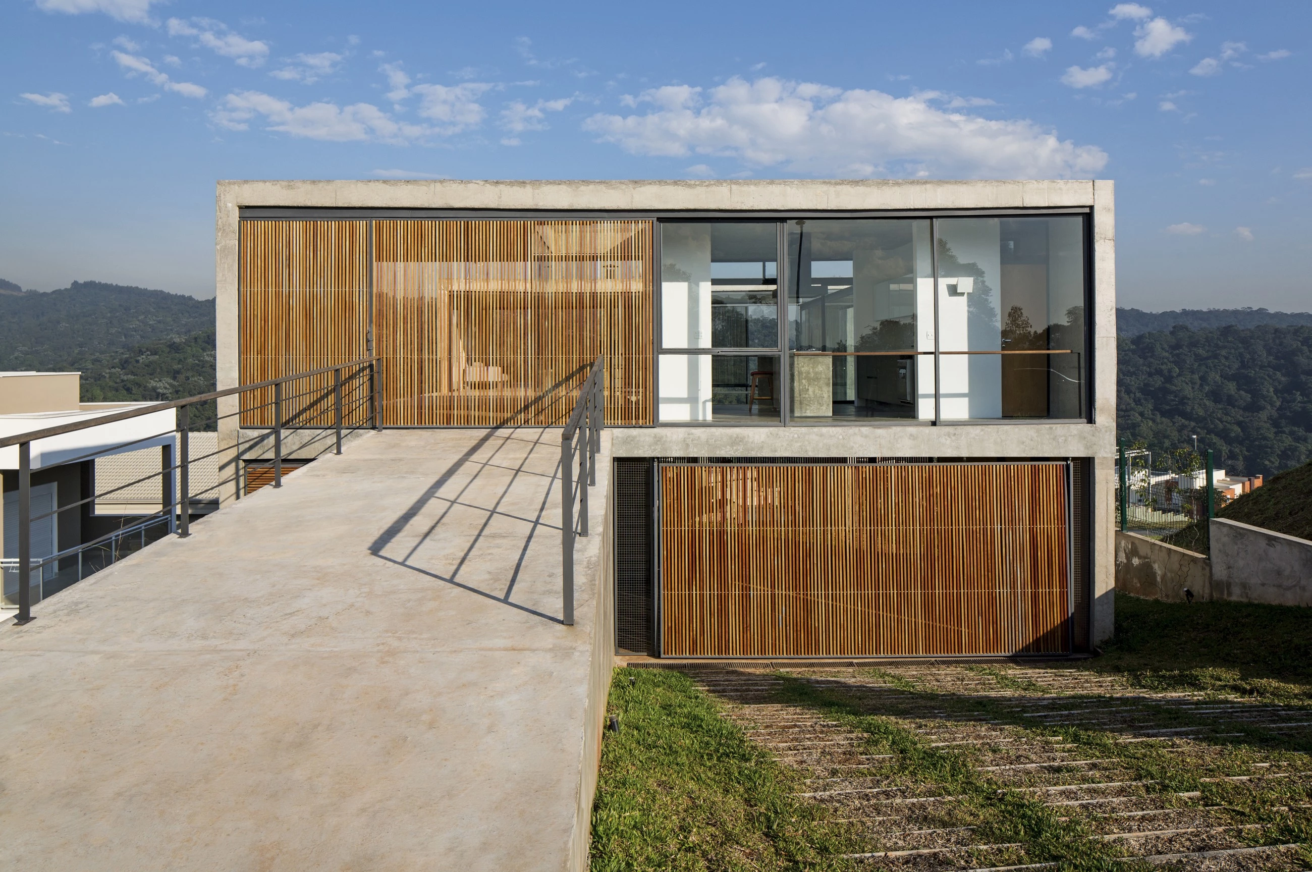 巴西 Itahye 住宅 | Apiacás Arquitetos 的街景与自然共生设计-8