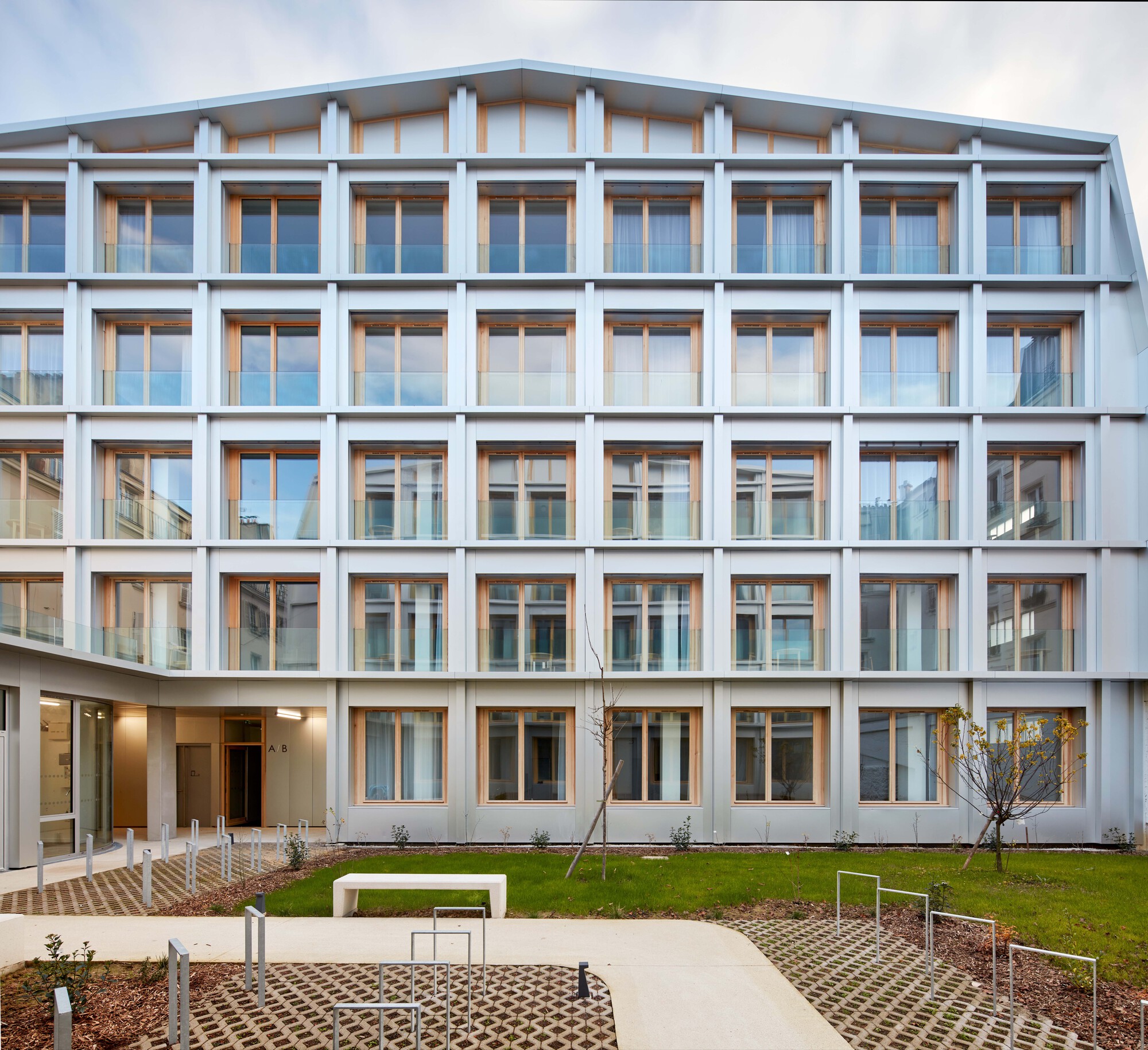 Parking Lot into Social Housing Residence丨NZI Architectes-52