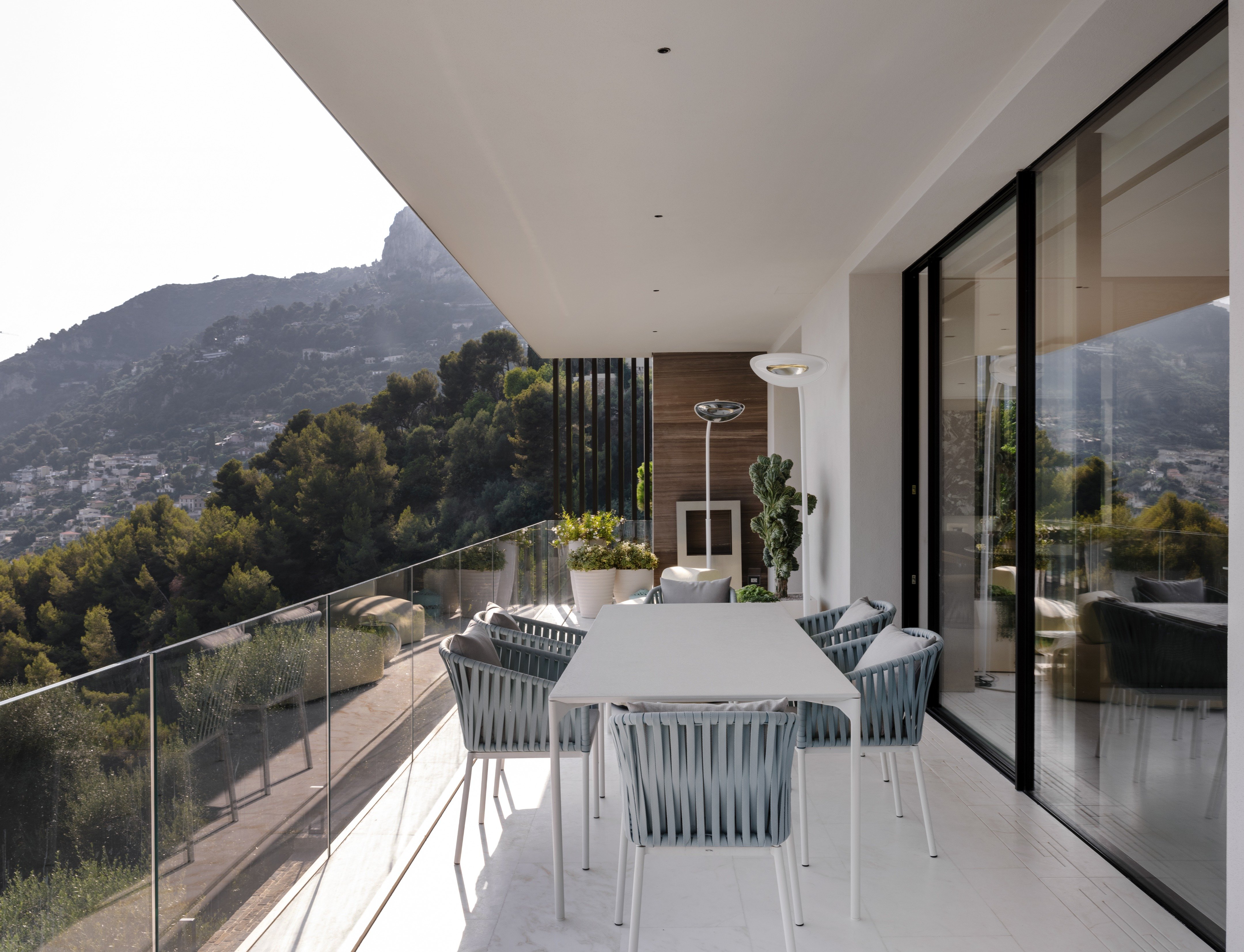 地中海风情 · 蒙特卡洛别墅 Villa Lea丨爱尔兰卡洛丨米兰 Massimo 和 Marco Donizelli 工作室-38