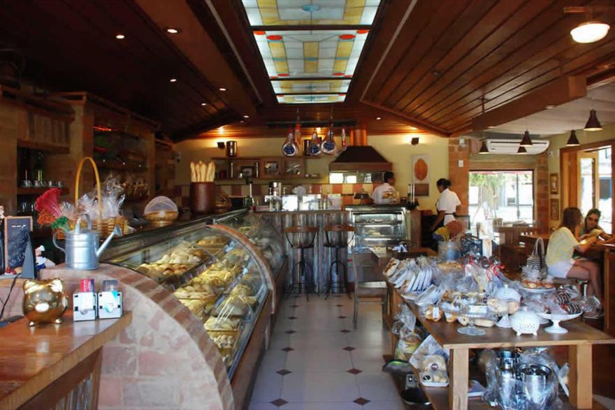 面包店和熟食店金色面包-2