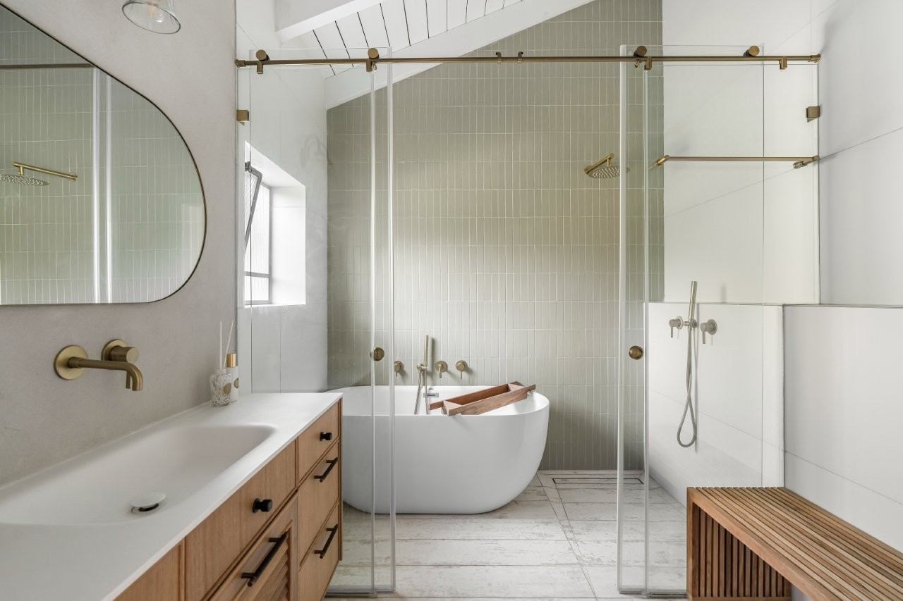 A Home that Honors the Past While Moving into the Tuture-9