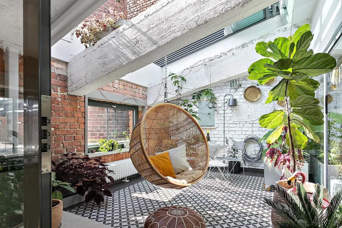 瑞典工业风设计公寓,顶楼露台成亮点-1