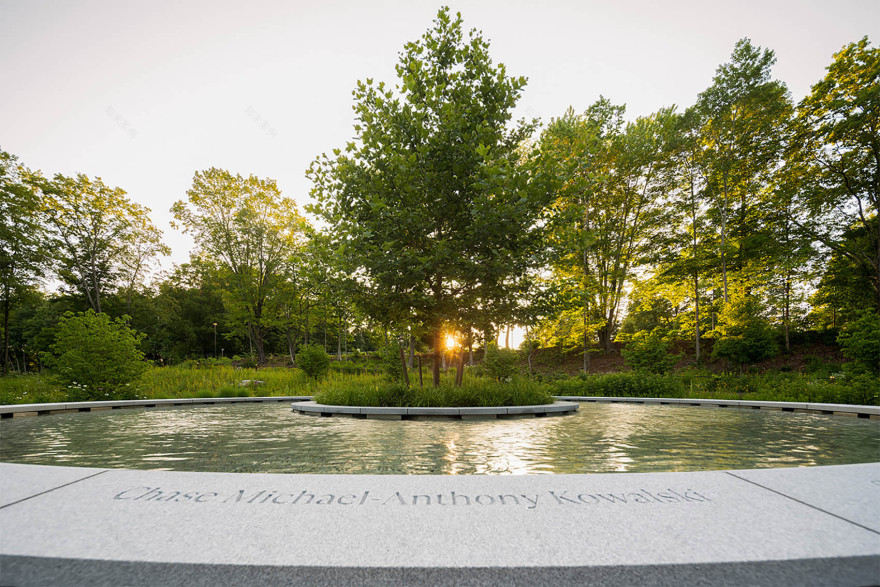 桑迪胡克“林间空地”纪念园丨美国康涅狄格丨SWA Group-19