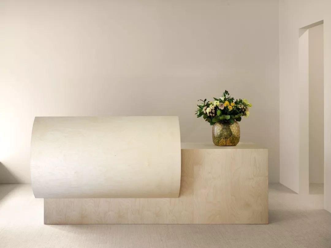 Halleroed | 雕塑艺术与自然材料的完美融合-0