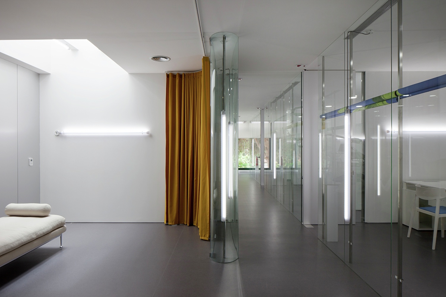 葡萄牙牙科诊所设计 | 个性化的医疗环境-31