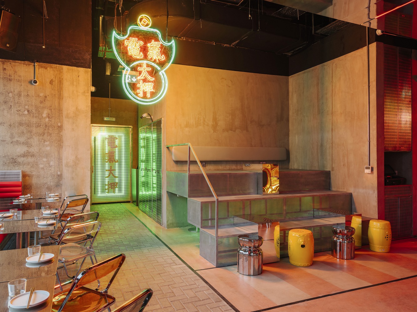 Electric Pawn Shop · 复古未来主义酒吧设计丨Accent Design Group-15