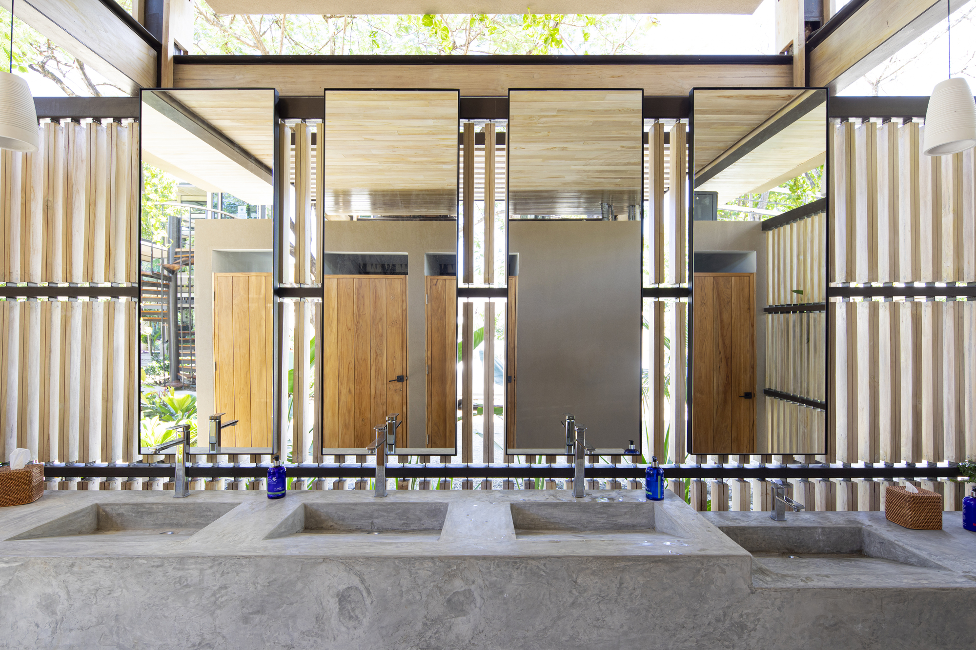 Costa Rica Athletic Center / Studio Saxe-36