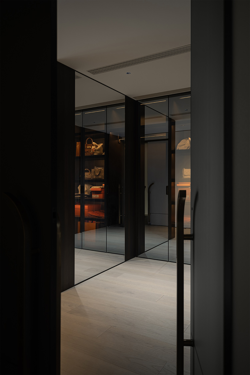 简约设计 干净 · 纯粹-37