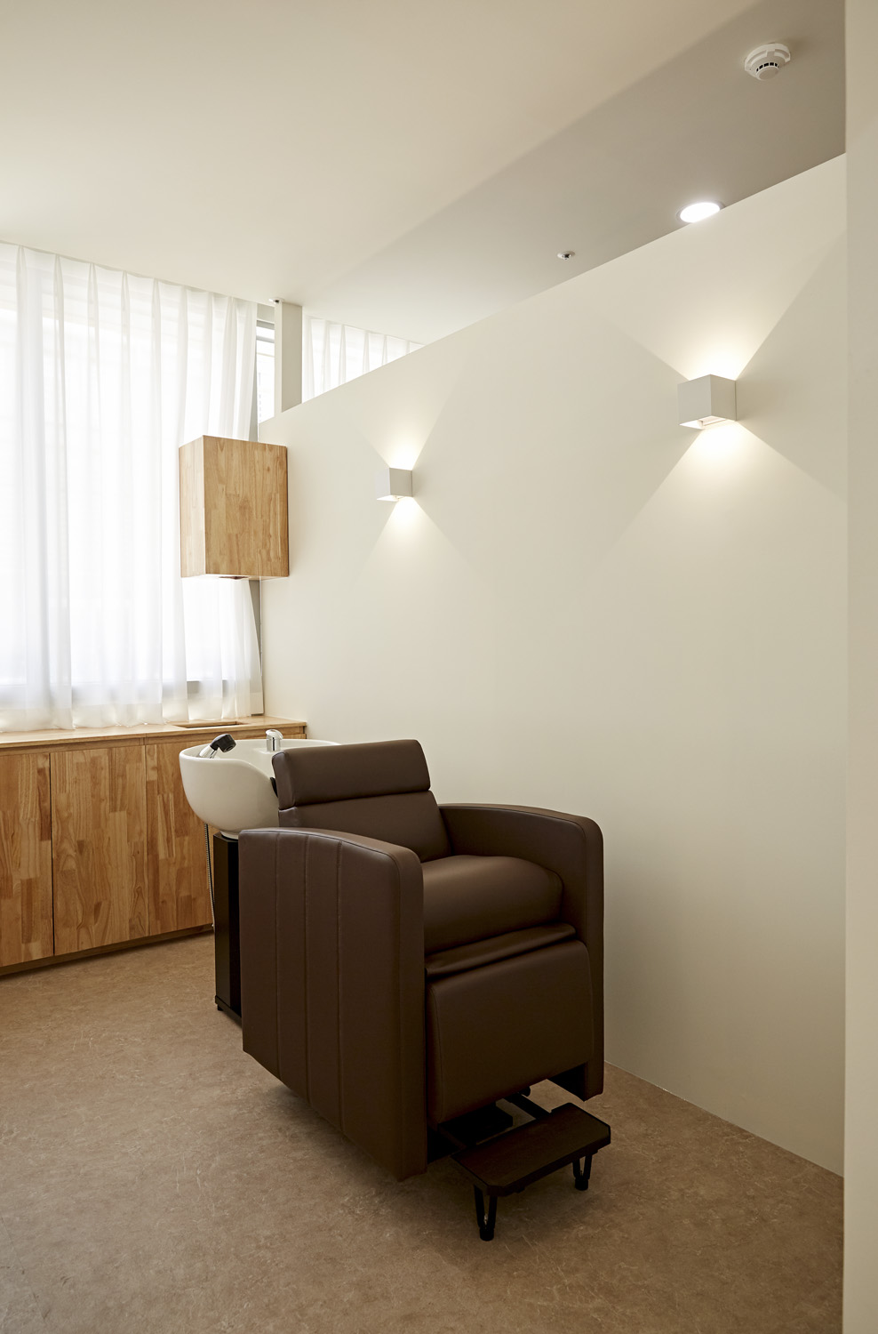 23 平米极简美容室，现代风格设计典范-13