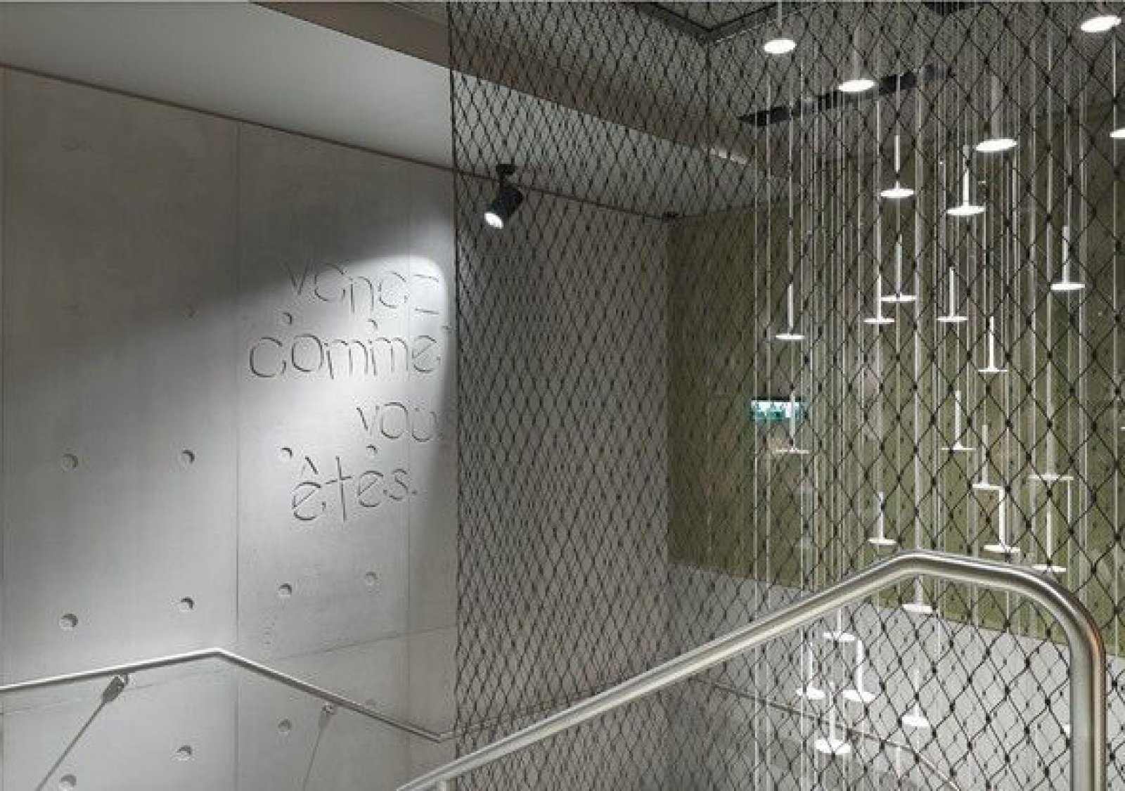 香榭丽舍大街上的麦当劳-7