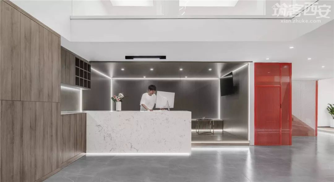 西安 T11 商圈的时尚美发空间 | 打破层高限制,展现极致设计魅力-31