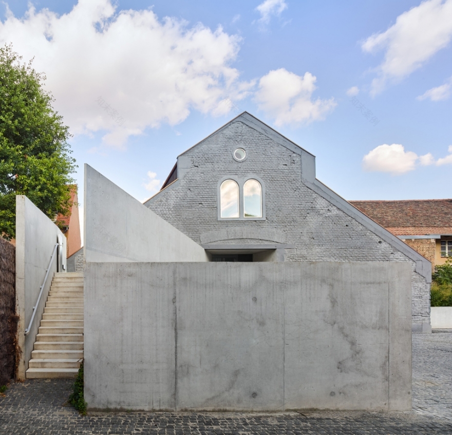 法国 Schiltigheim 室内集市与展览空间 · 旧建筑新生命-13