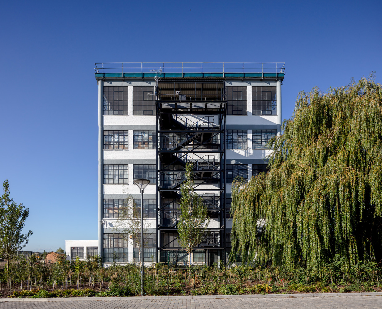 英国 Bata Mews Housing | 现代简约之家-24