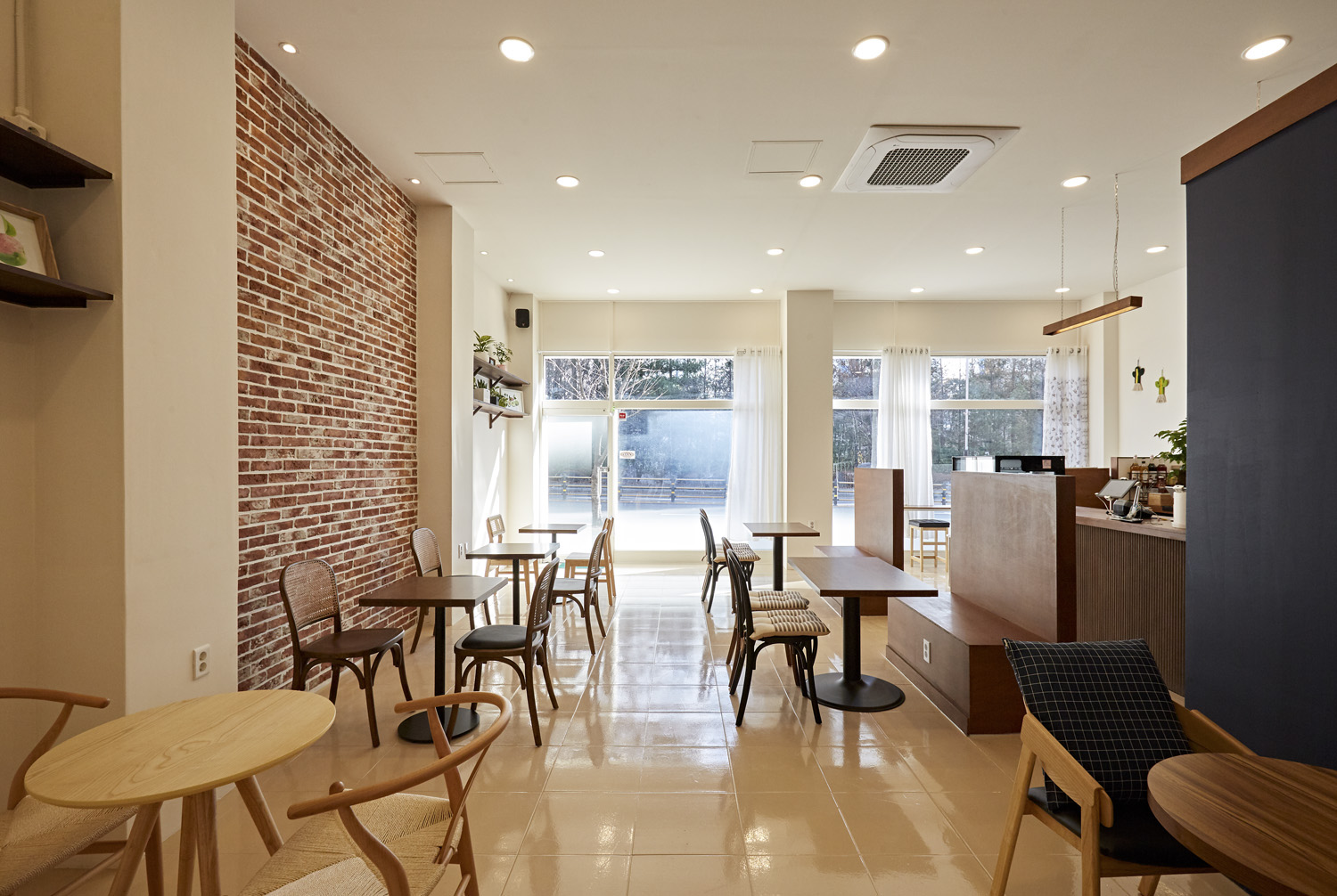 原木温馨 18 平咖啡店设计，简约不简单-9