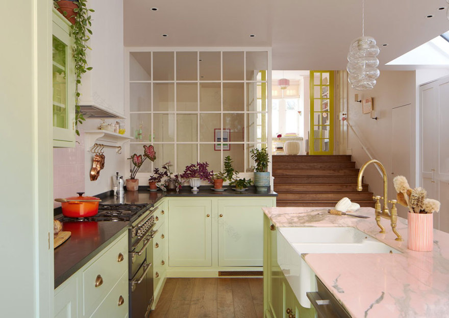 伦敦的联排别墅带有一丝巴黎式的俏皮风格-13