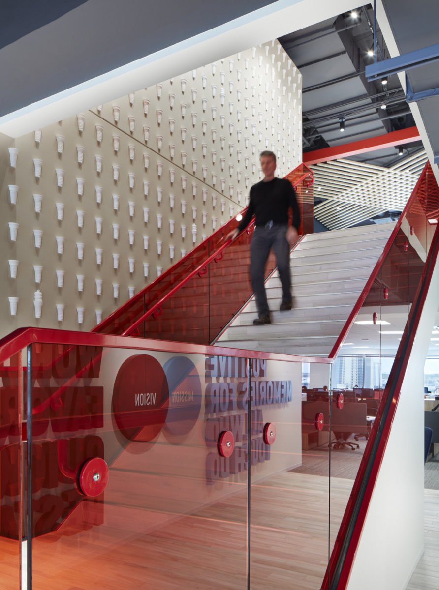 趣味与功能并重，DQ 全球总部室内设计展现现代风格-17