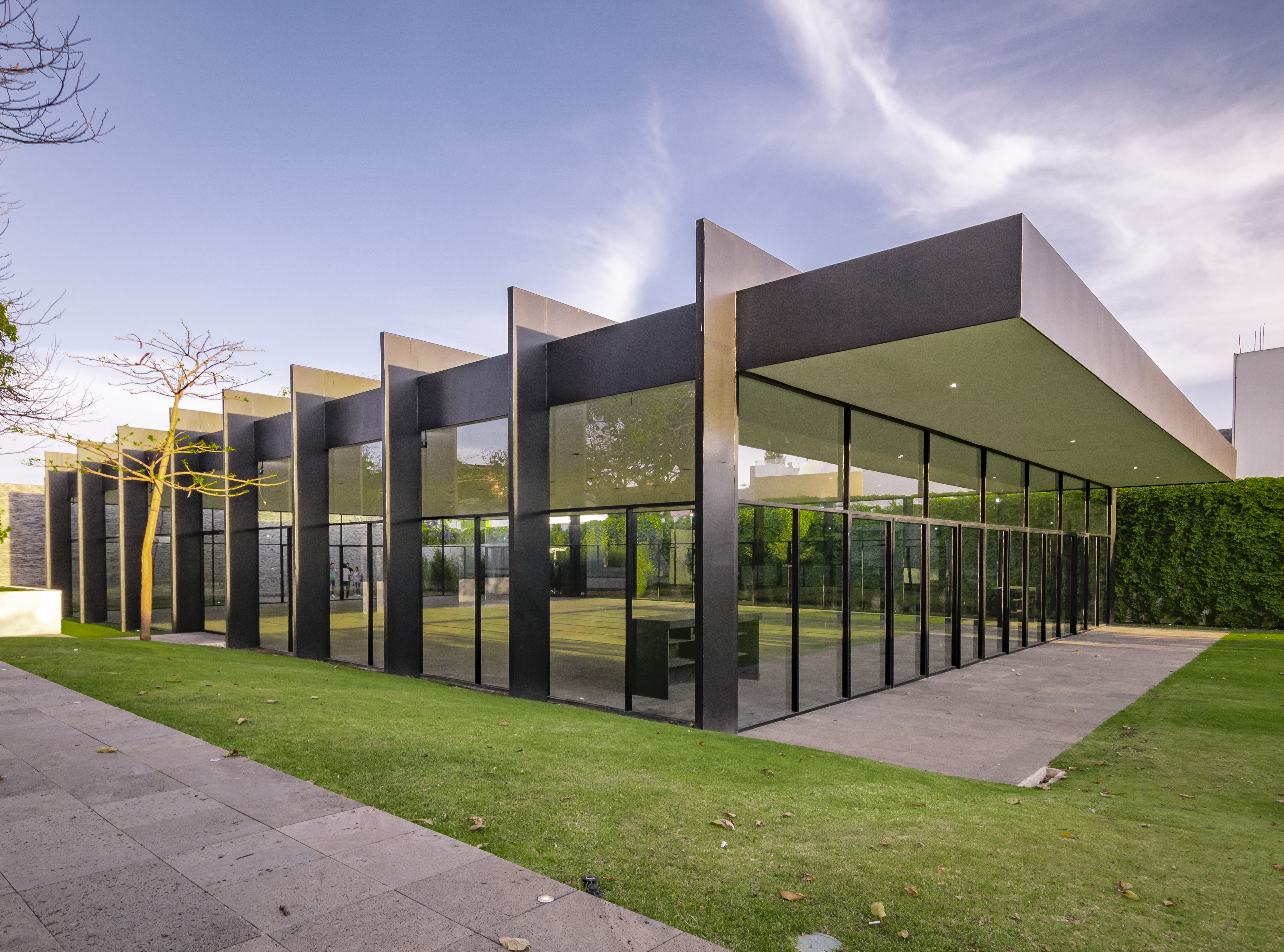 惊艳的展览中心设计 | Evangelina 商业与文化展示空间-11