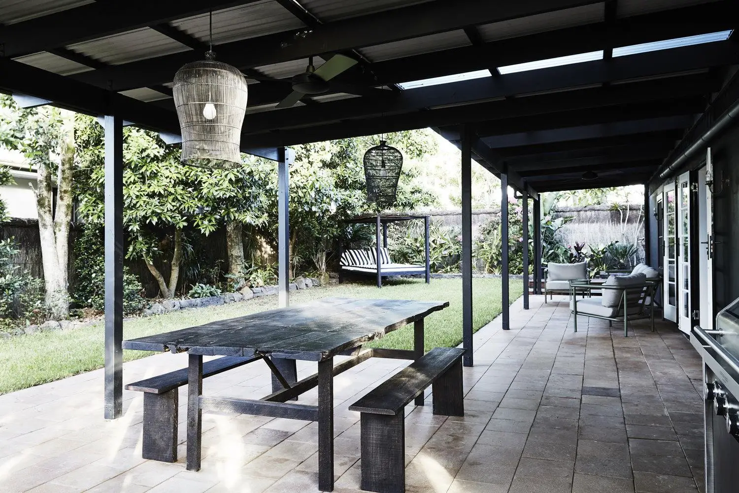 Byron Bay 海滩别墅 | 极简黑白风格设计-19