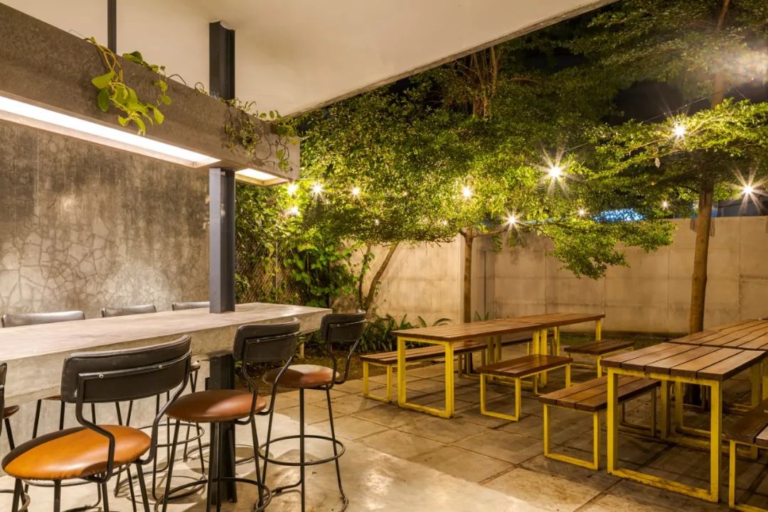 百年祖屋变身为现代餐厅-24