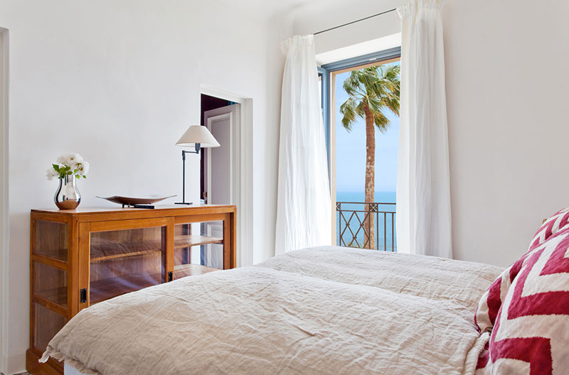 色彩斑斓的现代地中海风格 | 意大利陶尔米纳度假别墅-10