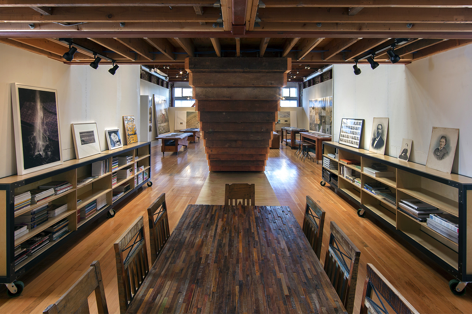 重塑历史 | 摄影师理查德·米斯拉奇的摄影工作室-27