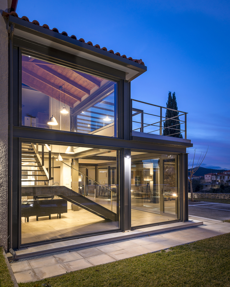 希腊山间住宅的现代钢结构玻璃延伸-33
