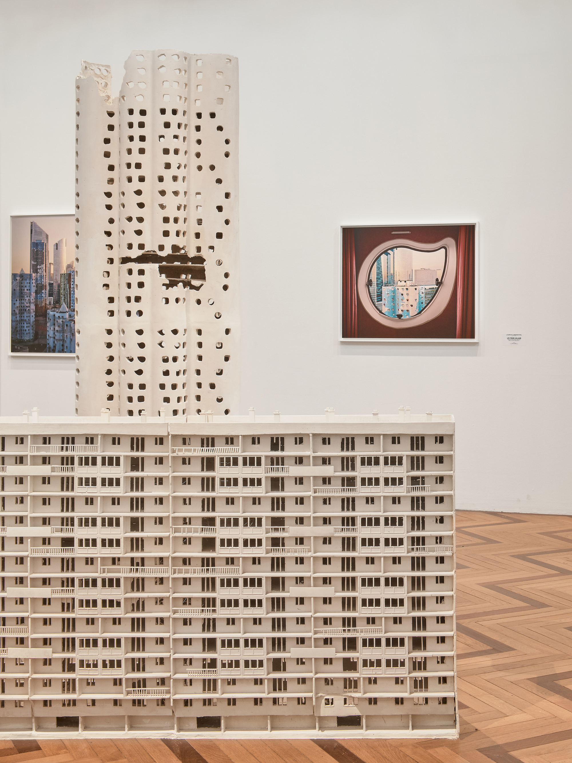 Banlieues Chéries Exhibition / Roll-29