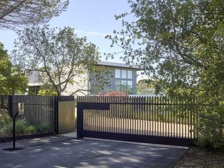 加州洛斯阿尔托斯山现代住宅,钢木交织的多功能户外空间-27