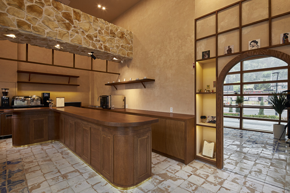 11 平米的精致咖啡厅 | 小巧而富有情调的室内设计-5