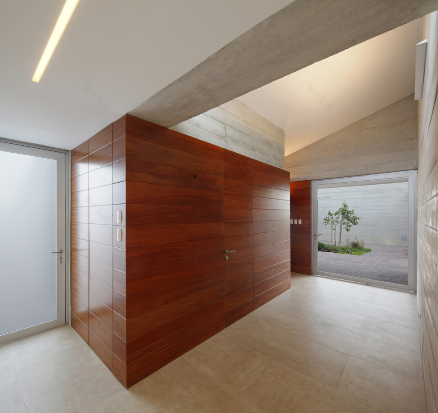 沙漠山丘中的 MW House | 绿意盎然、环境对话的休闲住宅-56