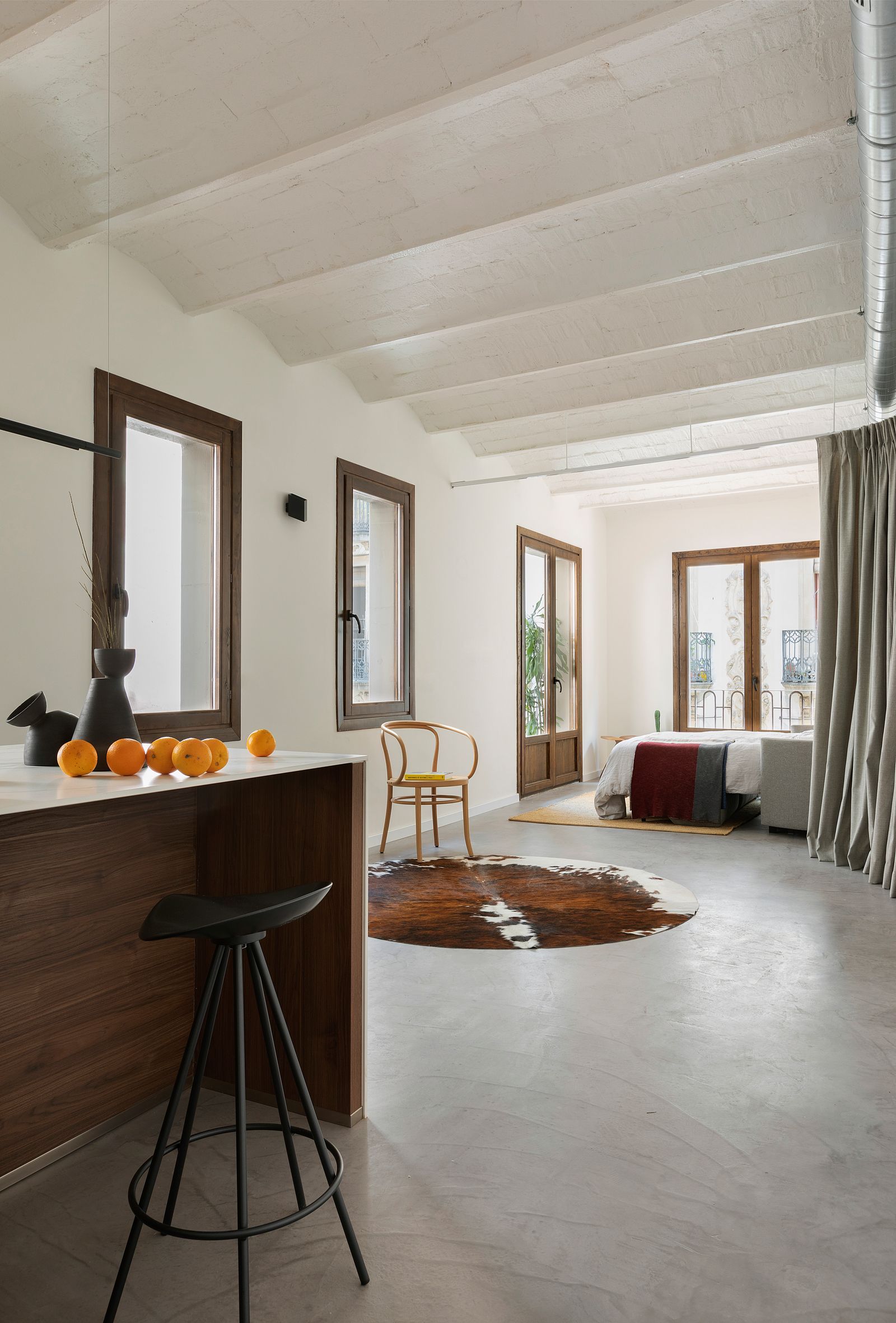 巴塞罗那以窗帘为墙的公寓丨西班牙巴塞罗那丨巴塞罗那Culto展厅与Daniel Rotmensch Studio-50