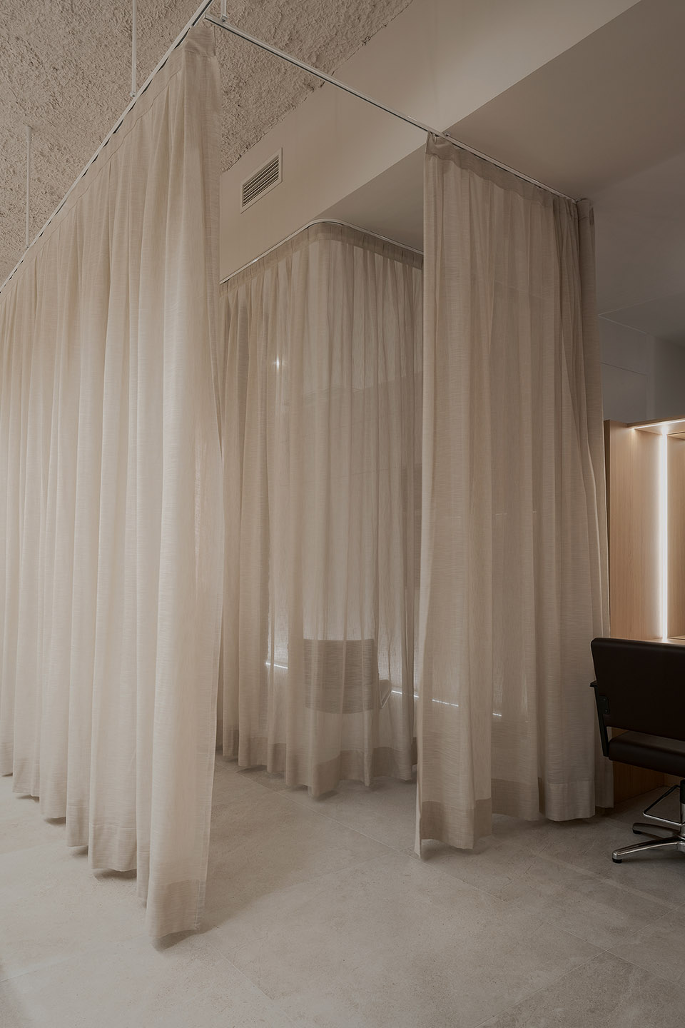 Carlos Pons美容沙龙丨西班牙蓬特韦德拉丨NAN Arquitectos-35