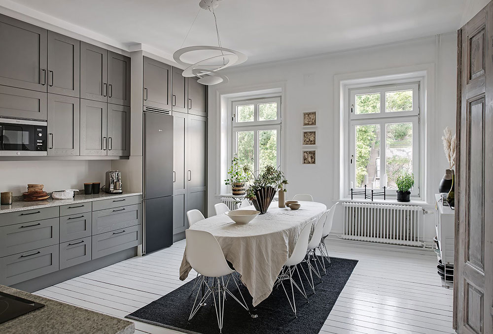 哥德堡优雅灰白公寓,复古门设计瞩目-12