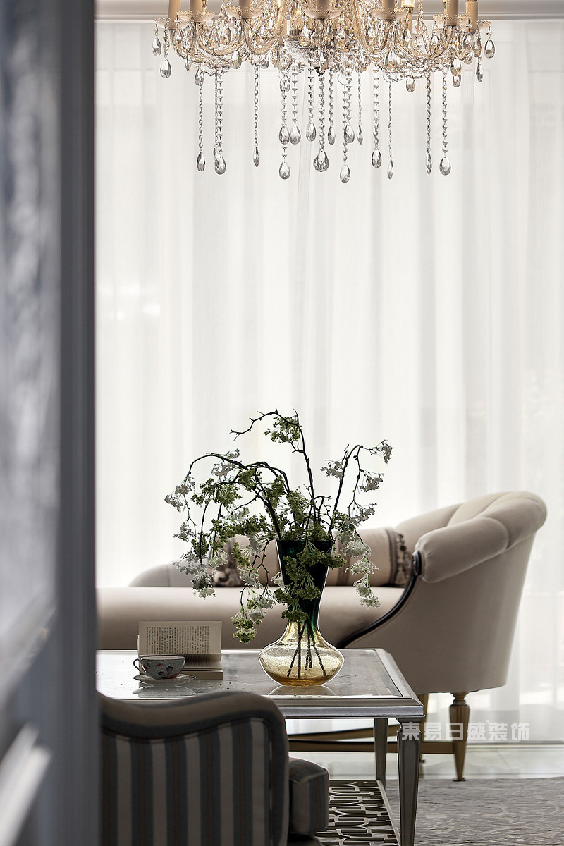 180㎡简美风格装修实景，平和中的精致，宁静中的浪漫-1