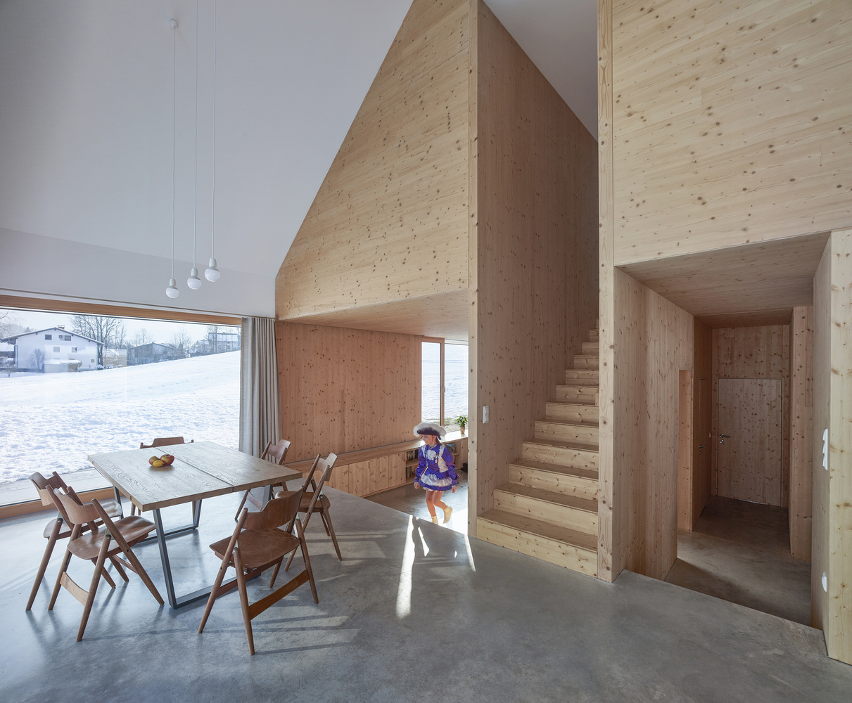 奥地利山墙屋 | 木、混凝土与玻璃的宁静和谐空间-42