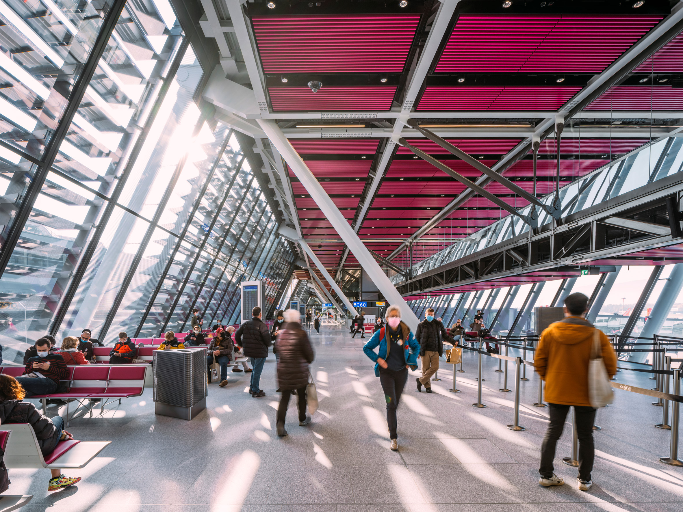 罗杰斯建筑事务所完成日内瓦机场 Aile Est 模块化航站楼-11