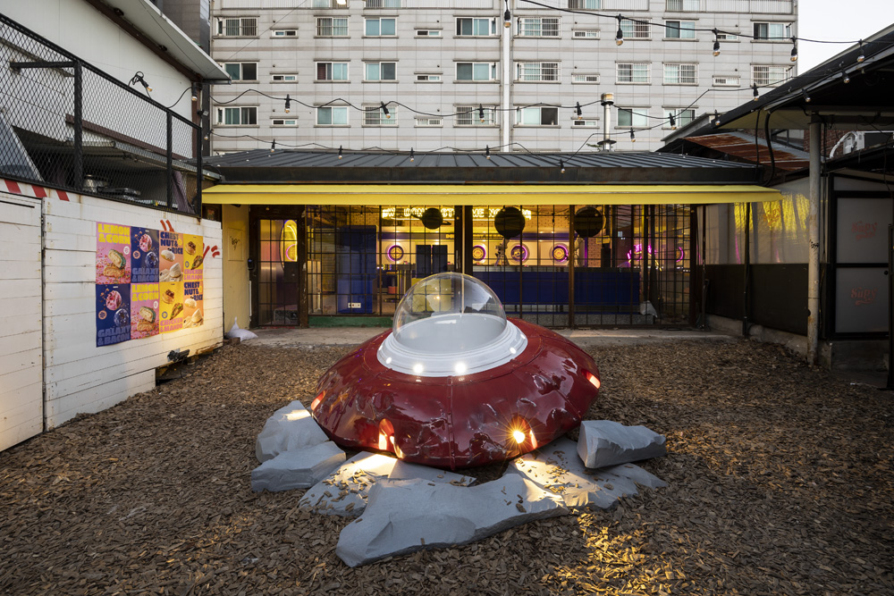 宇宙概念的 30 平米餐厅室内设计-3