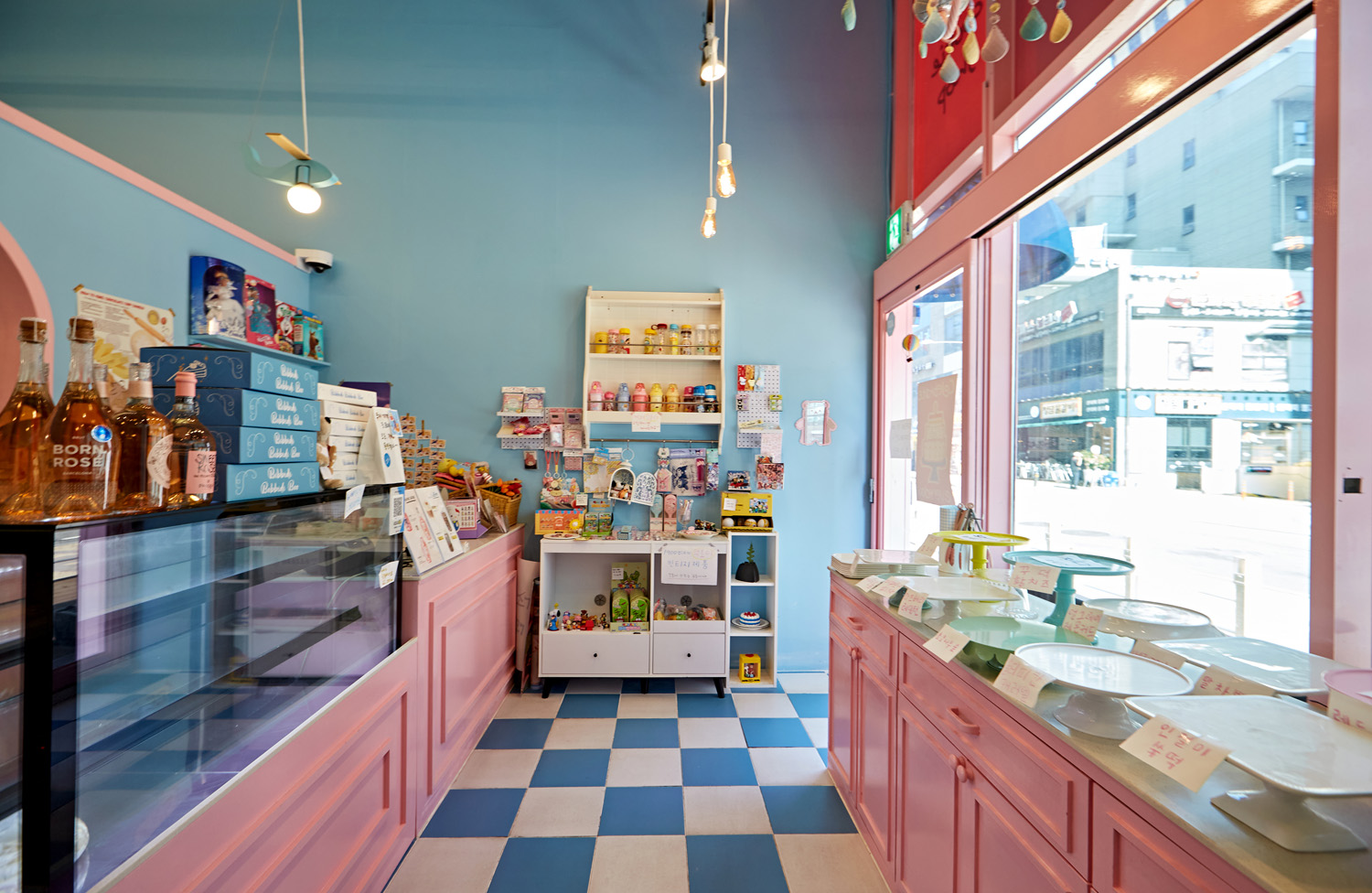 粉色梦幻 | 韩国设计师打造 10 平米迷你咖啡厅-9