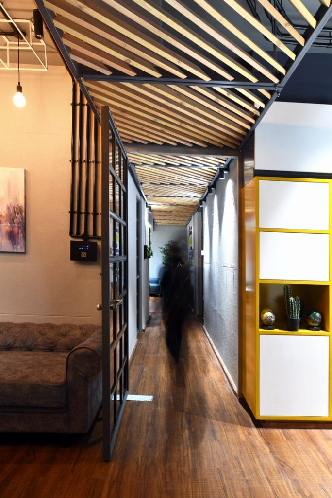 低成本且氛围宜人的办公空间设计丨印度丨Chirag Raj Design Studio-10