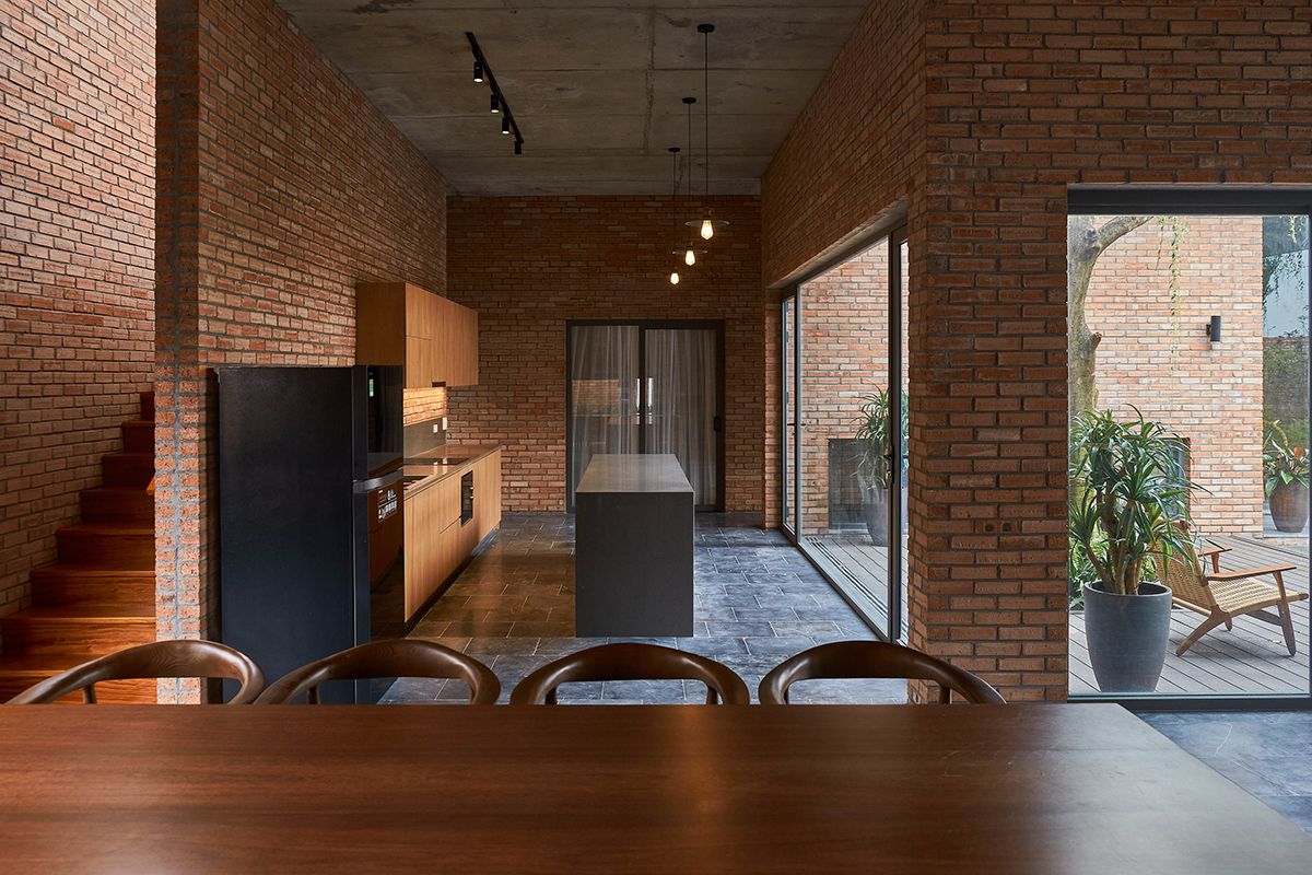 Mạo Khê House - Ngôi nhà gạch đỏ với không gian xanh bao phủ | HGAA-39