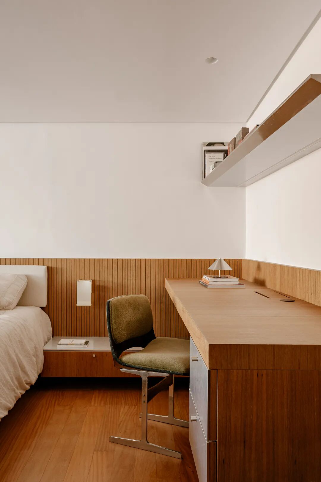 温暖治愈系现代大宅 · 白与木的极致碰撞丨巴西圣保罗丨VOA Arquitetura-24