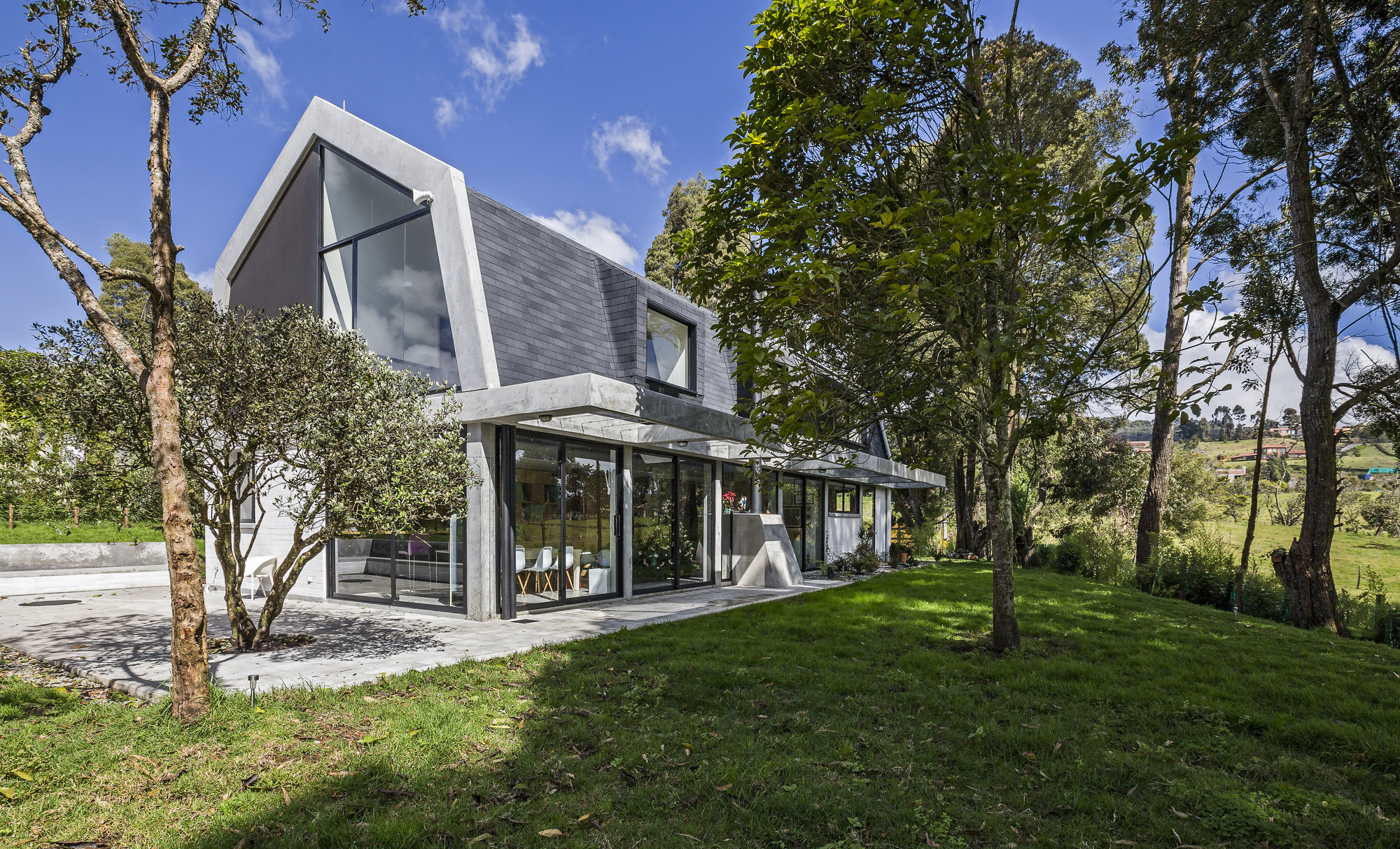 哥伦比亚 BO 住宅 | 热带谷仓风格，和谐融入农田景观-20