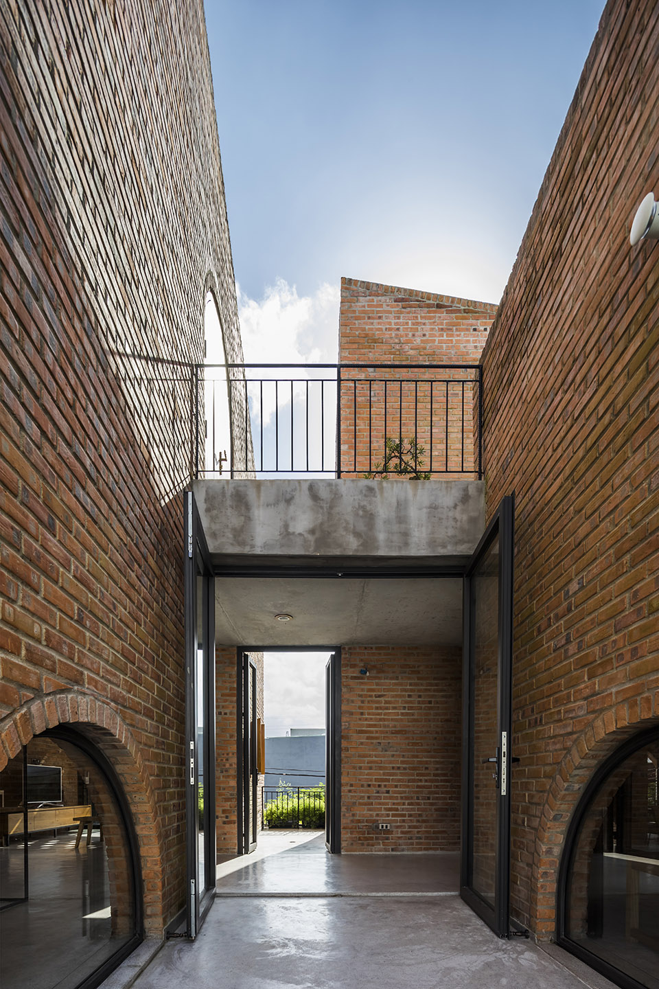 Cuckoo住宅，越南 / Tropical Space-49