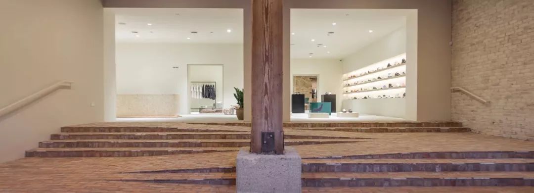 norman kelley利用多功能楼梯坡道改造芝加哥的“notre”商店-0