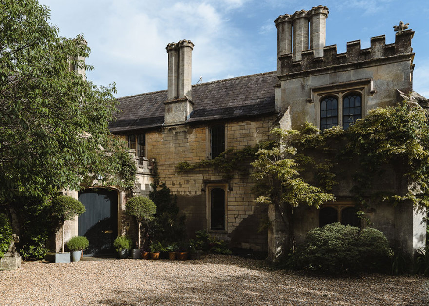 英格兰 19 世纪哥特式石屋,穿越时空的浪漫居住体验-33